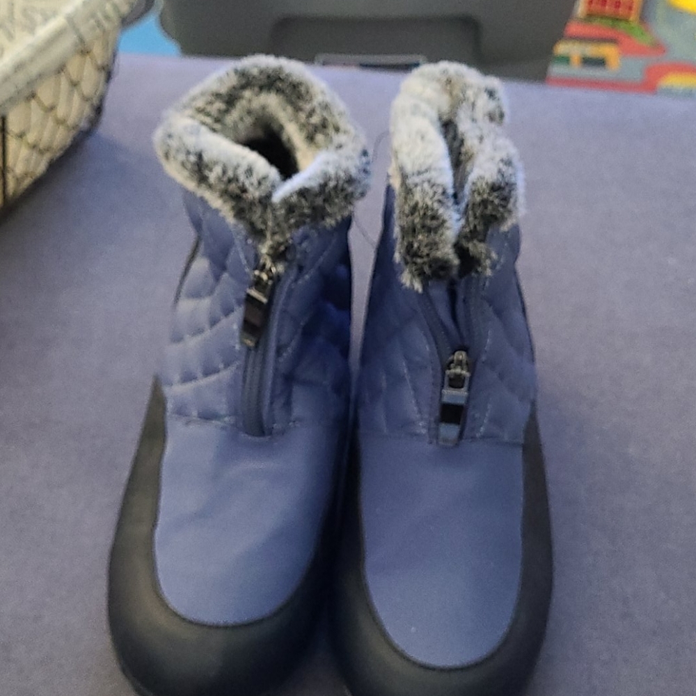 Weatherproof boots